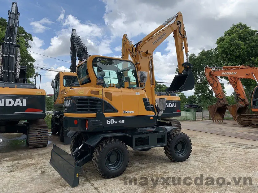 Hyundai R60W-9S