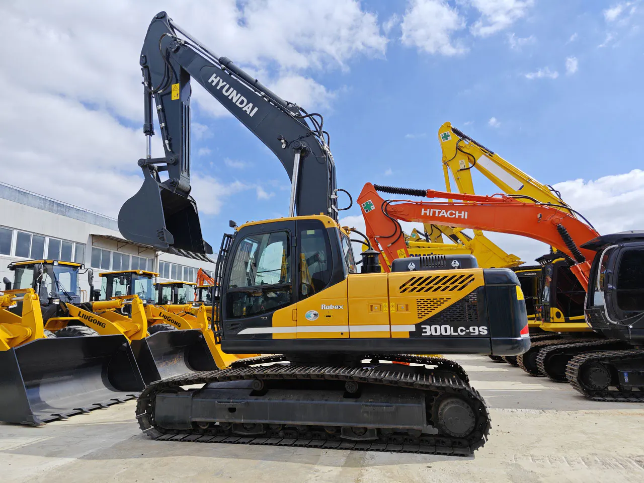 Máy xúc đào bánh xích Hyundai R300LC-9S